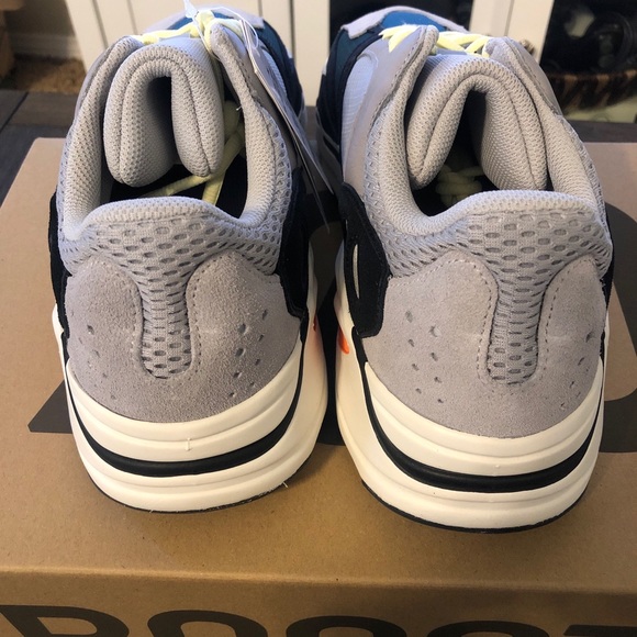 Yeezy 700 Wave Runner - Picture 6 of 8